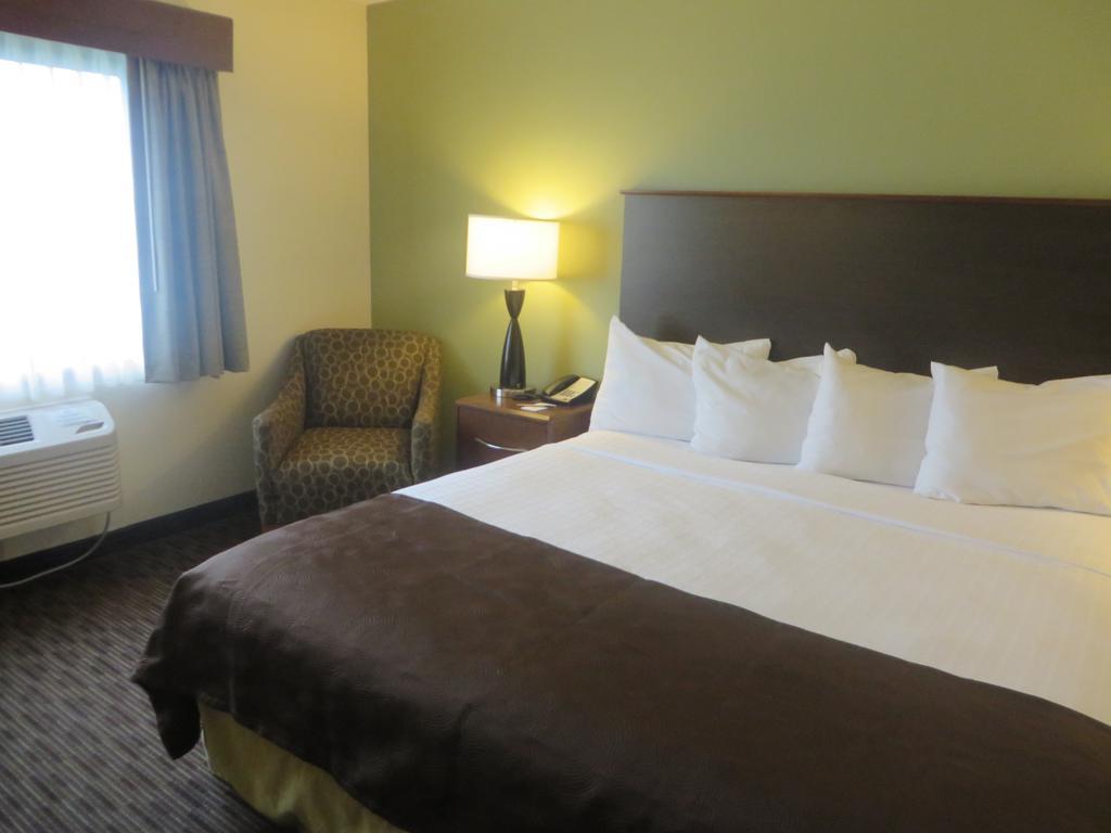 Americinn By Wyndham Rice Lake Dış mekan fotoğraf