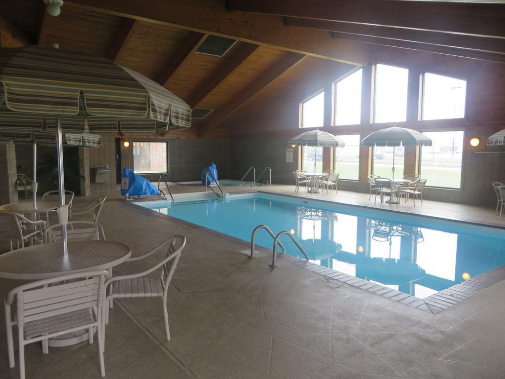 Americinn By Wyndham Rice Lake Dış mekan fotoğraf